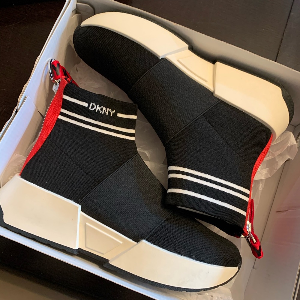 DKNY Women’s Sock Shoes